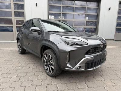 Neu Toyota Yaris Cross Elegant 131 PS (96 kW) 2026 Grau SUV