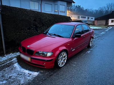 Second-hand BMW 316 114 CP (83 kW) 2004 Roșu Berlinǎ