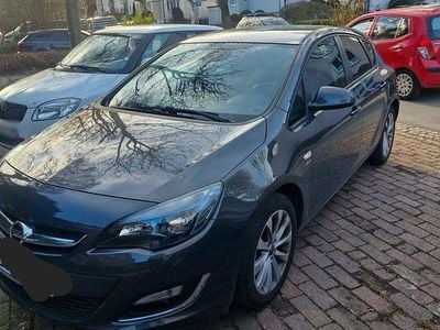 Gebraucht Opel Astra Edition 120 PS (88 kW) 2013 Grau Limousine