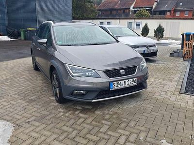 Grau Gebraucht 2016 Seat Leon X-Perience Kombi | 11.900 € (Fairer Preis)
