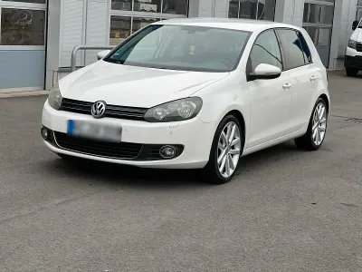 Gebraucht VW Golf VI Highline 122 PS (89 kW) 2009 Weiß Kleinwagen