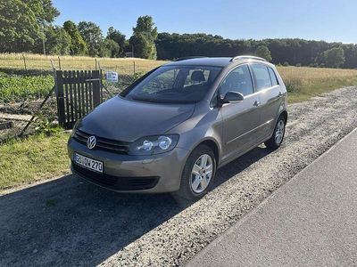Gebraucht VW Golf Plus Cross Comfortline 122 PS (89 kW) 2009 Braun Van / Kleinbus