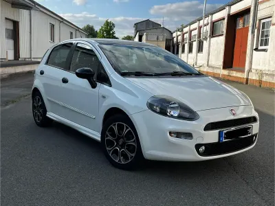 Gebraucht Fiat Punto S 77 PS (56 kW) 2015 Weiß Kleinwagen
