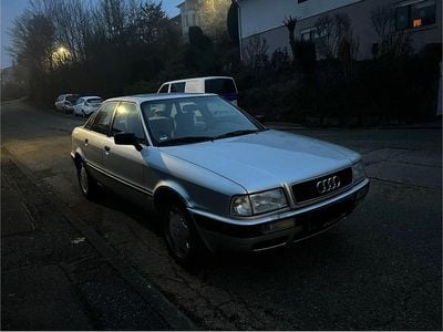 Gebraucht Audi 80 118 PS (86 kW) 1992 Silber Limousine