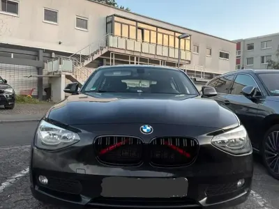 Gebraucht BMW 118 Sport Line 143 PS (105 kW) 2013 Schwarz Kleinwagen