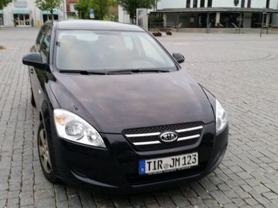 Gebraucht Kia Ceed 109 PS (80 kW) 2007 Schwarz Kleinwagen