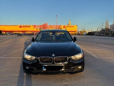Gebraucht BMW 318 136 PS (100 kW) 2016 Schwarz Limousine