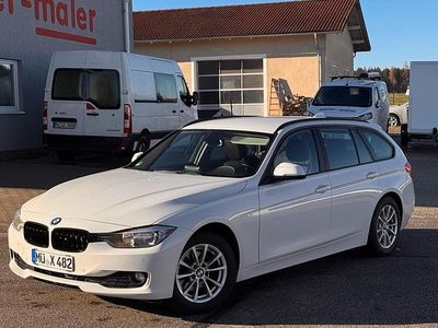 Weiß Gebraucht 2015 BMW 318 Performance Kombi | 5.999 €