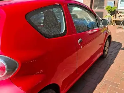 Second-hand Toyota Aygo 2014 Roșu Hatchback