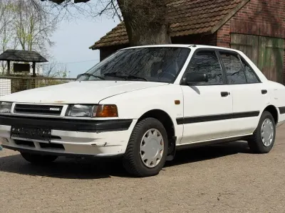 Usata Mazda 323 85 CV (62 kW) 1990 Bianco Berlina