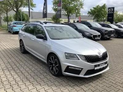 Gebraucht Skoda Octavia RS 184 PS (135 kW) 2019 Brilliantsilber metallic Kombi
