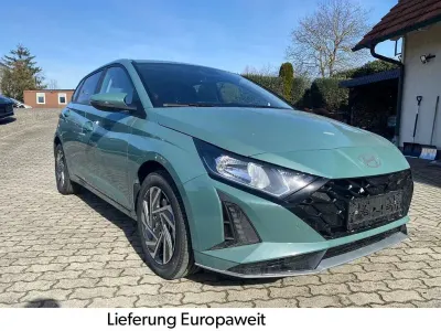 Neu Hyundai i20 90 PS (66 kW) 2026 Grün Kleinwagen