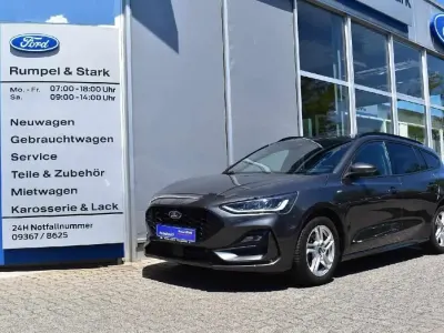 Gebraucht Ford Focus ST-Line 125 PS (91 kW) 2022 Racerot Kombi