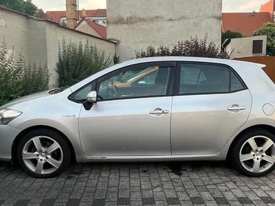 Toyota Auris Hybrid