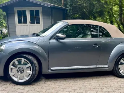 Gebraucht VW Beetle Cabriolet Design 140 PS (102 kW) 2013 Grau Cabrio