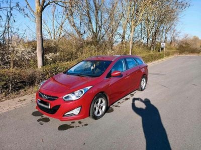 Gebraucht Hyundai i40 136 PS (100 kW) 2014 Rot Kombi