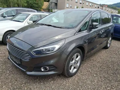 Gebraucht Ford S-MAX Titanium 190 PS (139 kW) 2019 Magneticgrau metallic Van / Kleinbus