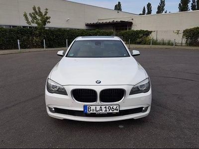 BMW 740