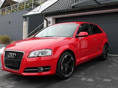 Gebraucht Audi A3 Ambiente 160 PS (117 kW) 2011 Rot Kleinwagen