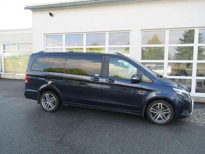 Mercedes V220