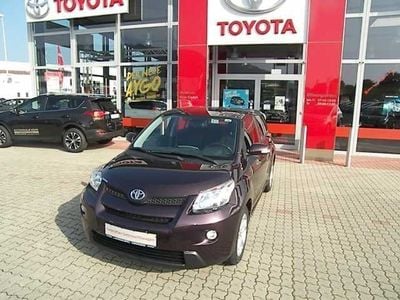 Violett metallic Gebraucht 2011 Toyota Urban Cruiser SUV | 12.450 €