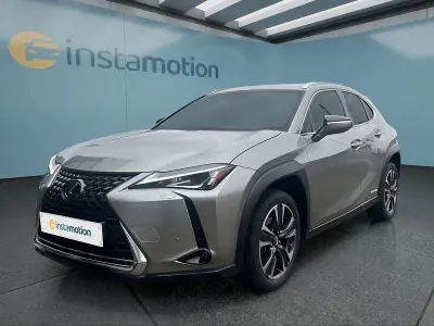 Gebraucht Lexus UX 250h 184 PS (135 kW) 2022 Silber SUV