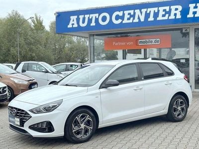 Weiß Gebraucht 2022 Hyundai i30 Edition 30 Limousine | 15.990 € (Fairer Preis)