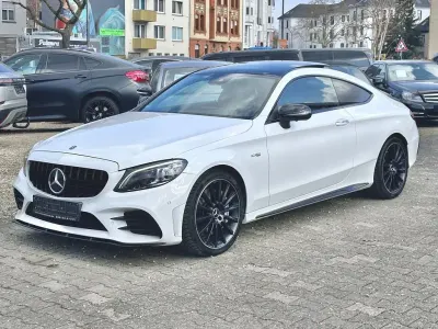 Używany Mercedes C43 AMG AMG 390 KM (286 kW) 2019 Biały Coupe