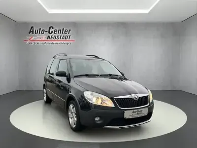 Gebraucht Skoda Roomster Scout 105 PS (77 kW) 2014 Schwarz Kombi