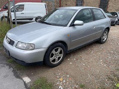 Second-hand Audi A3 125 CP (91 kW) 1996 Argintiu Hatchback