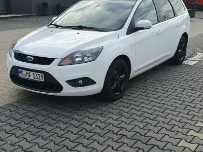 Gebraucht Ford Focus 125 PS (91 kW) 2009 Weiß Kombi