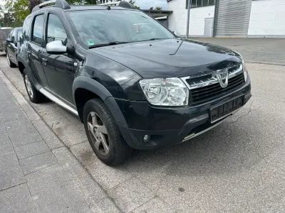 Gebraucht Dacia Duster 105 PS (77 kW) 2012 Schwarz SUV