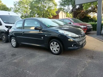 Gebraucht Peugeot 206+ 60 PS (44 kW) 2012 Lack grau hurricane Kleinwagen