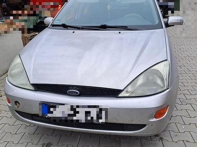Silber Gebraucht 2000 Ford Focus Kombi | 1.300 € (Teuer)
