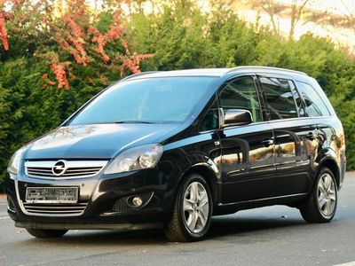 Schwarz Gebraucht 2011 Opel Zafira Family Van / Kleinbus | 3.250 € (Guter Preis)