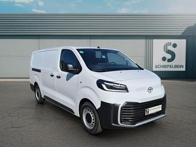 Nouă Toyota Proace 100 kW (136 CP) 2026 Alb Monovolum