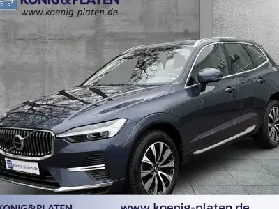 Second-hand Volvo XC60 Plus 197 CP (144 kW) 2022 Albastru SUV