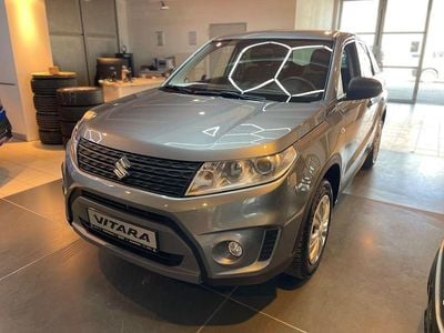 Begagnad Suzuki Vitara 120 HK (88 kW) 2016 Grå SUV