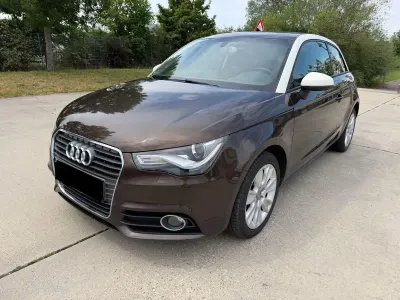 Gebraucht Audi A1 Ambition 105 PS (77 kW) 2012 Braun Kleinwagen