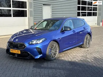 Neu BMW M135 Sport Line 300 PS (220 kW) 2025 Blau Kleinwagen