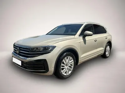 Gebraucht VW Touareg Elegance 231 PS (169 kW) 2024 Manufacturer SUV