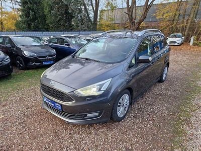 Grau Gebraucht 2016 Ford Grand C-Max Van / Kleinbus | 9.999 € (Fairer Preis)