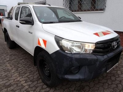Gebraucht Toyota HiLux 150 PS (110 kW) 2017 Weiß Pickup
