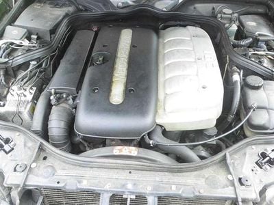 Mercedes E320