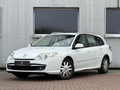 Gletscherweiss Gebraucht 2009 Renault Laguna III Expression Kombi | 5.490 € (Etwas zu teuer)