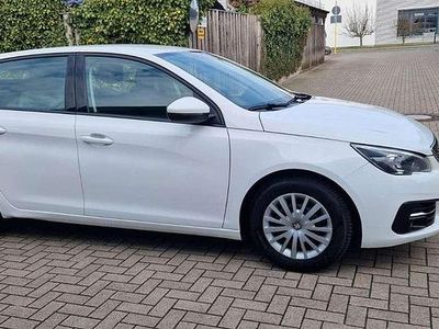 Second-hand Peugeot 308 Access 102 CP (75 kW) 2019 Alb Berlinǎ