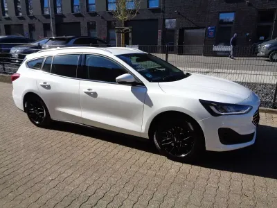 Gebraucht Ford Focus Titanium 116 PS (85 kW) 2024 Weiß Kombi