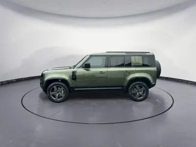Neu Land Rover Defender SE Dynamic 300 PS (220 kW) 2026 Grün SUV