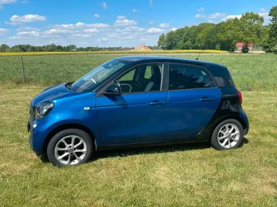 Używany Smart ForFour 90 KM (66 kW) 2015 Niebieski Hatchback