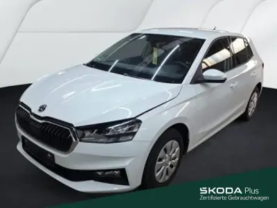 Używany Skoda Fabia Essence 95 KM (69 kW) 2025 Biały Hatchback